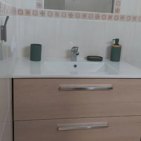 Sunny Corner, Delux Vista Mar And Pool Apartamento