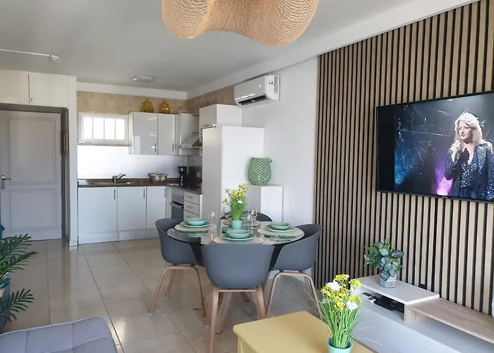 Sunny Corner, Delux Vista Mar And Pool