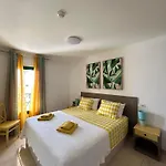 Sunny Corner, Delux Vista Mar And Pool *