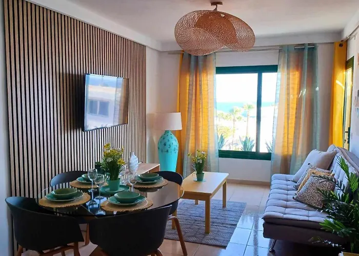 Sunny Corner, Delux Vista Mar And Pool Apartment Puerto del Carmen (Lanzarote)