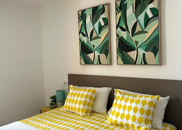 Sunny Corner, Delux Vista Mar&pool Appartement *